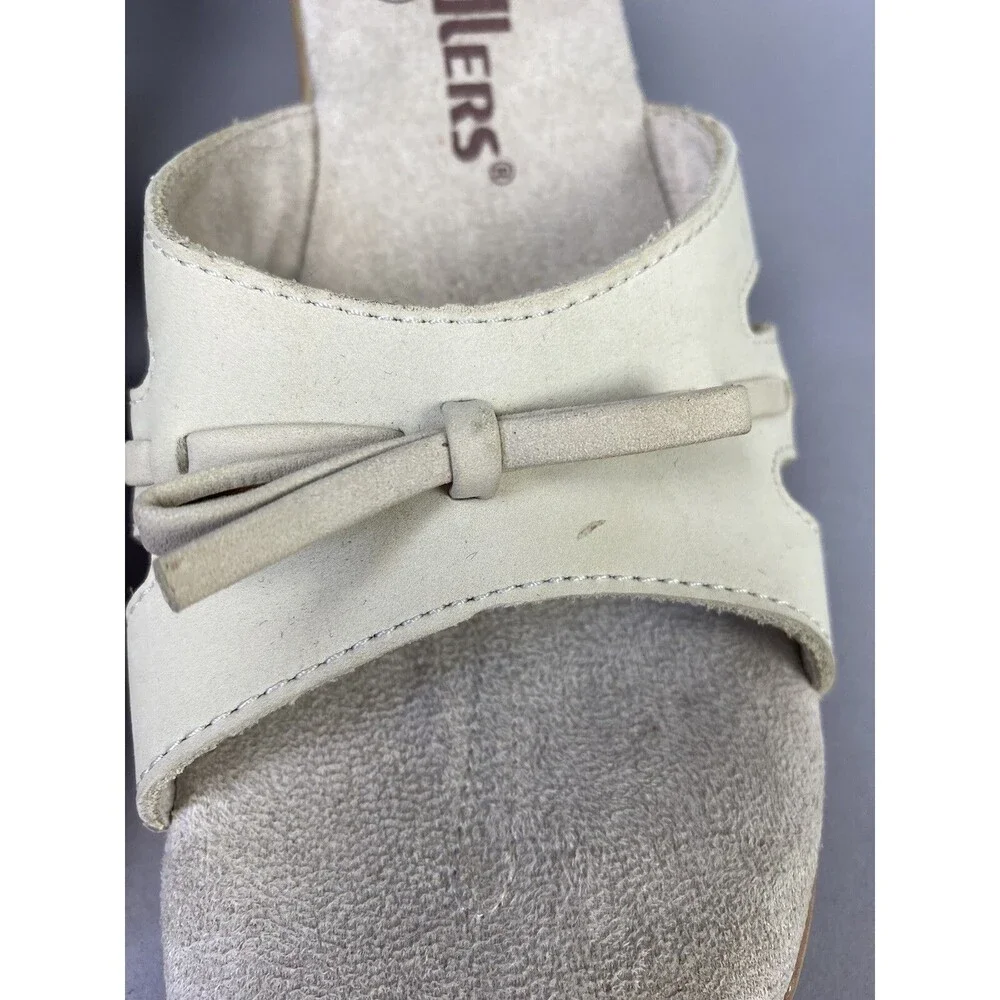 COBBIE CUDDLERS Size 10 Womens Creme Sandal Shoe Open Toe 3